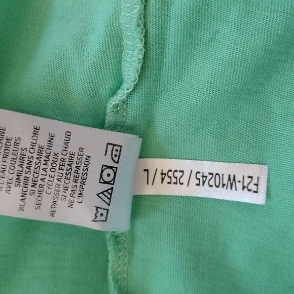 Life Is Good Women's Green Tshirt With Dog Heart Graphic - Picture 8 of 8